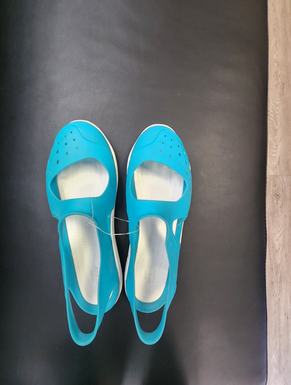 CROCS Teal Slingback Perforated Flats Womans 7 W